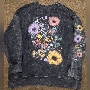 Galaxy Floral Butterfly Pullover Crewneck Sweatshirt Size Medium